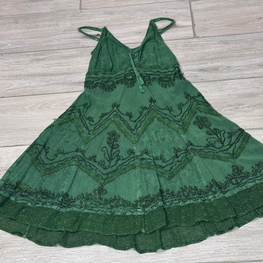 Vintage Sakkas Green Embroidered Stonewashed Rayon Midi Dress Fits like Small